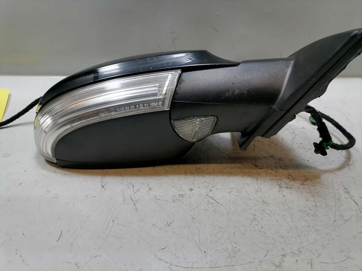 VW Passat 3C original Außenspiegel links elektrisch anklappbar Umfeldbeleuchtung Bj.2009